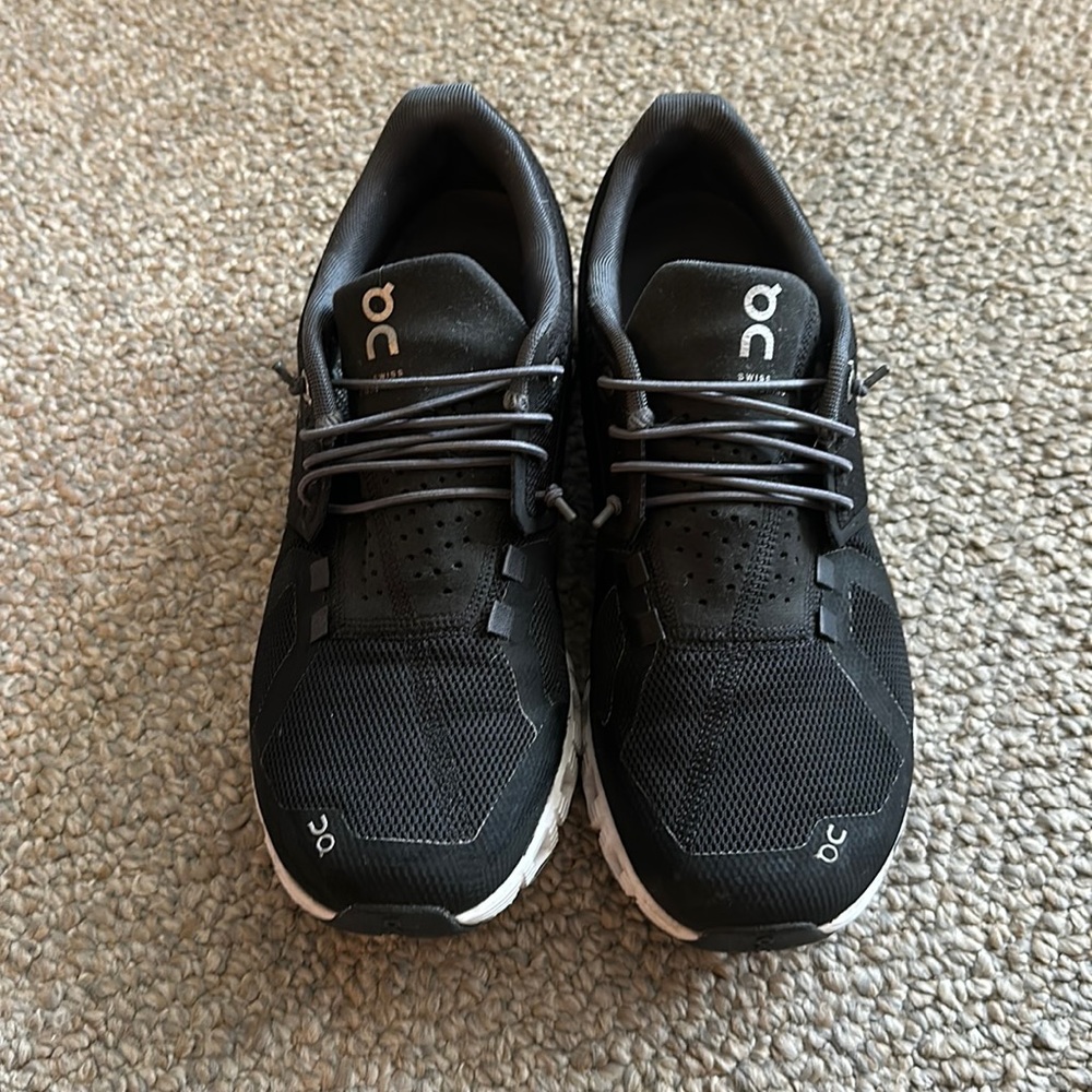 On Women's Cloud 5 Low Top Sneakers